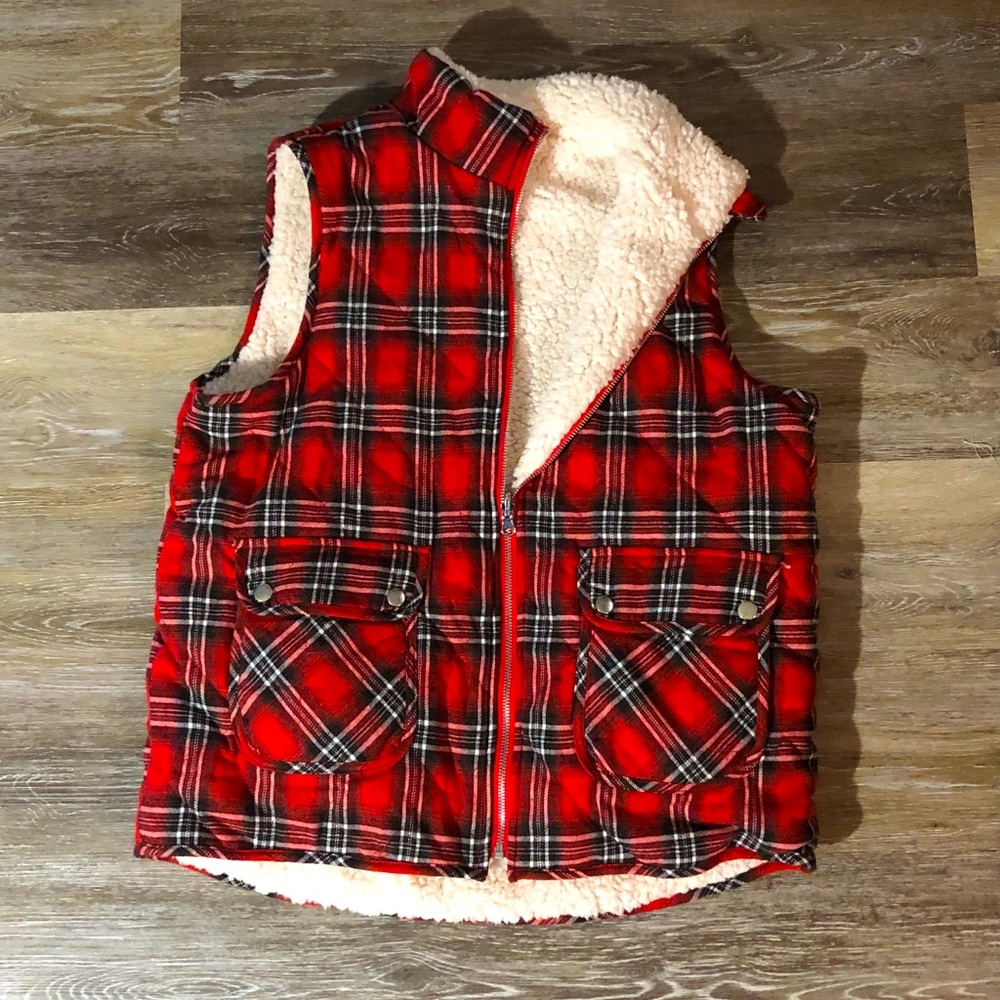 Women’s Sherpa lined vest